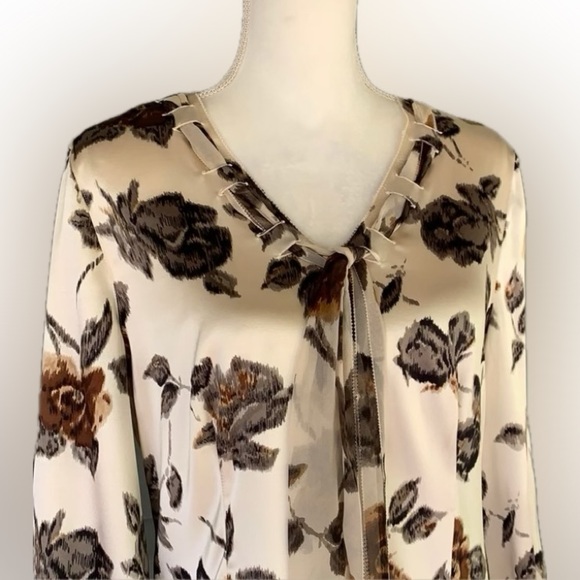 Doncaster Silk Blouse-size 10 - Picture 3 of 10